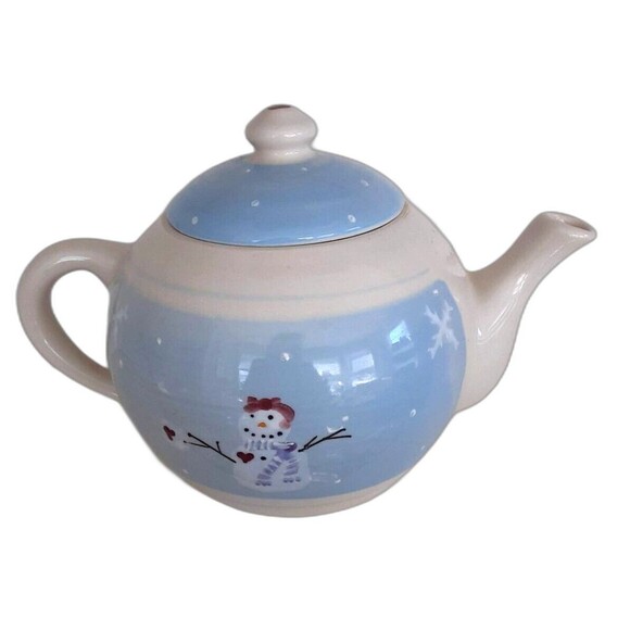 Crate & Barrel heavy 48 oz. capacity Snowman snow people teapot - Picture 3 of 6